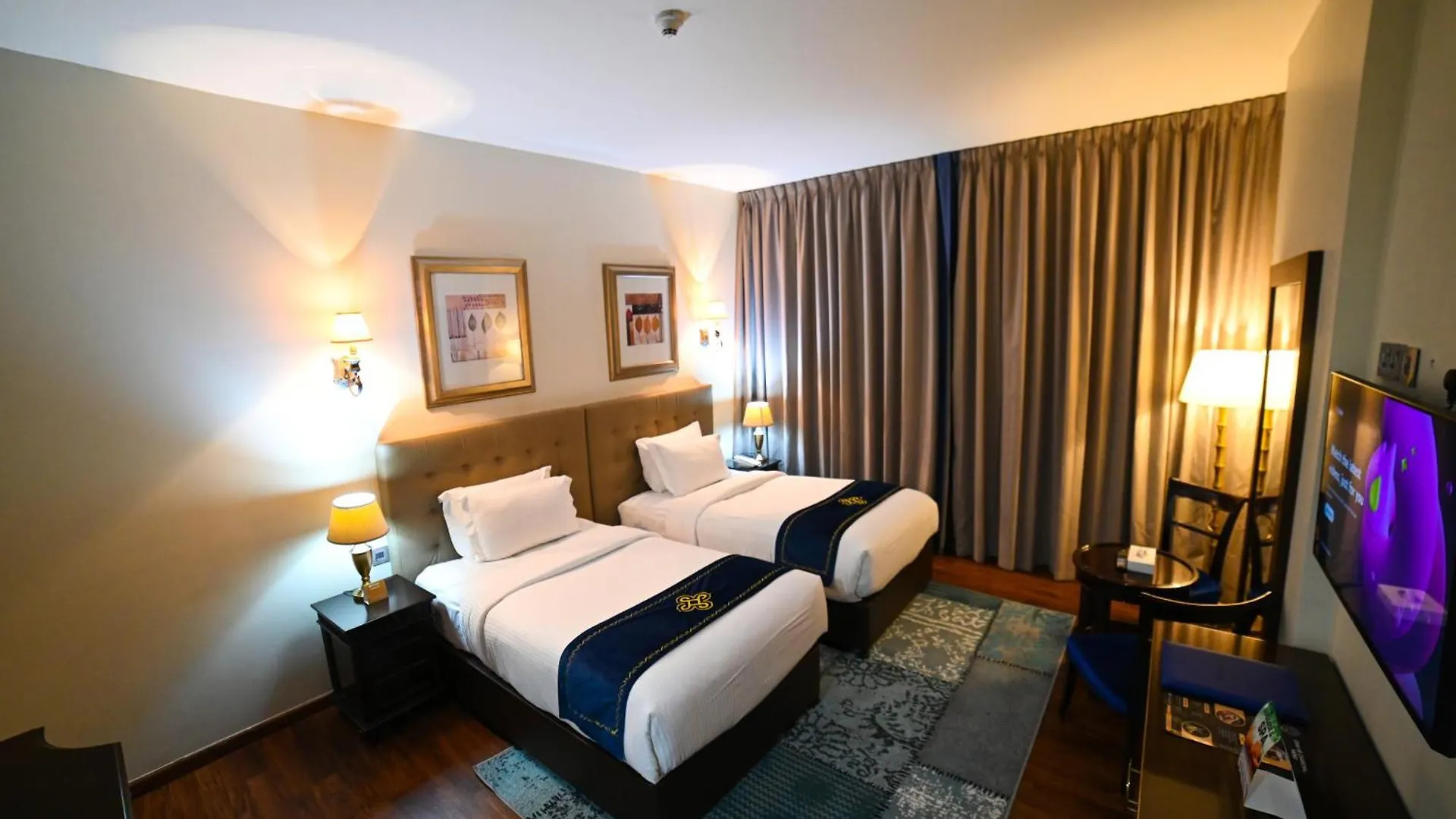 Seven Seas Hotel Дубай