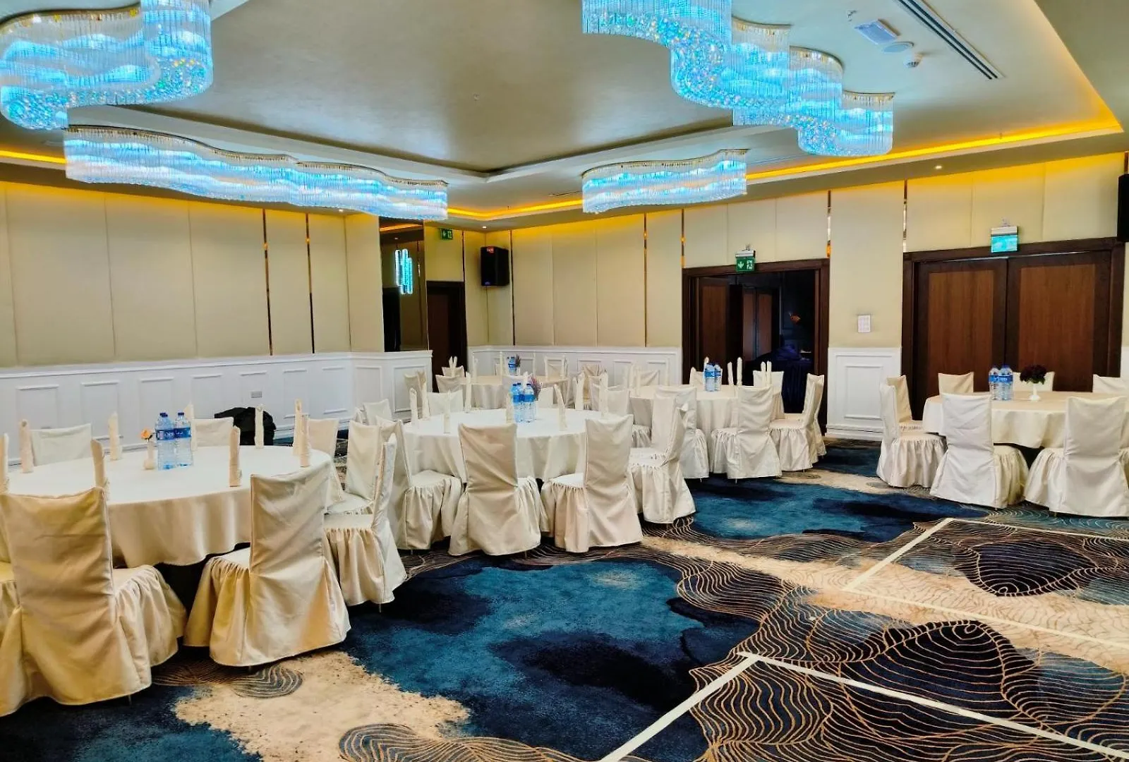 Seven Seas Hotel Дубай 4*,