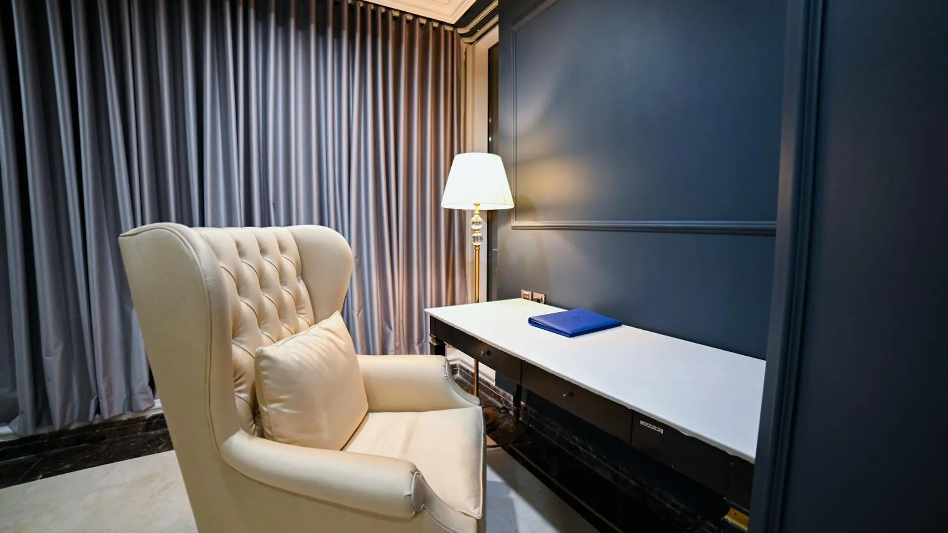 Seven Seas Hotel Дубай ОАЭ